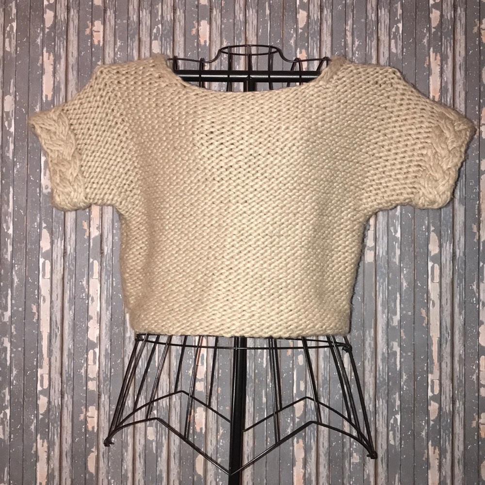 NWOT Kenji Hand Knit Crop Wool Sweater Tan Large